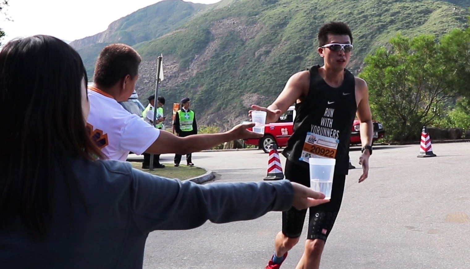 1,500 Runners Launch 10th NWS Hong Kong Geo Wonders Hike