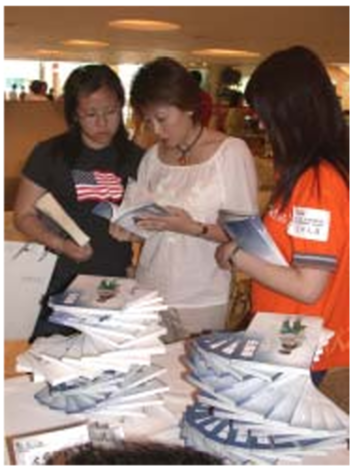 20030710NWS Holdings launches charity book sale to support SARS victims Chinese version only4